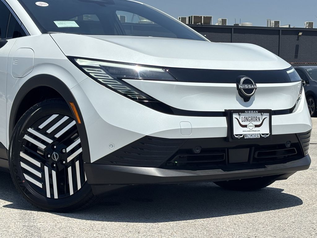 New 2026 Nissan Leaf SUV