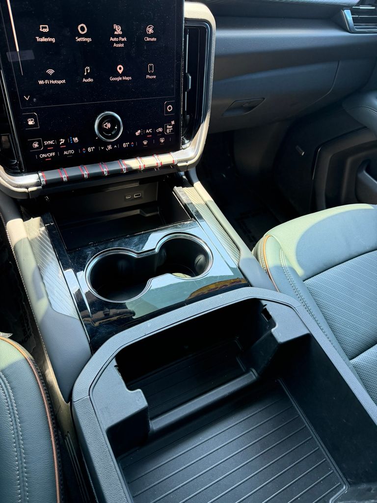 Used 2025 GMC Yukon SUV