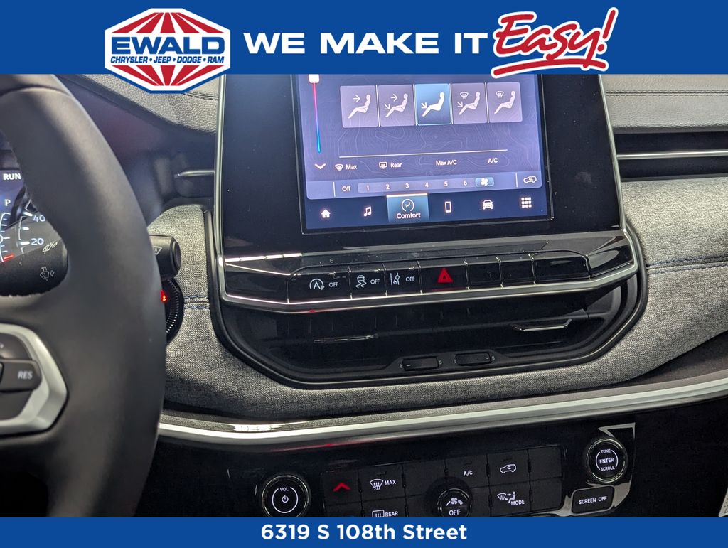 2025 Jeep Compass Latitude photo