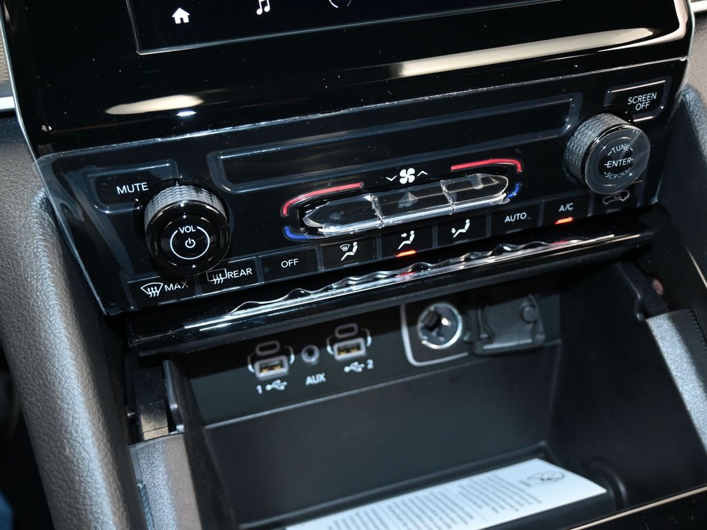 Used 2024 Silver Zynith Jeep Laredo image 29