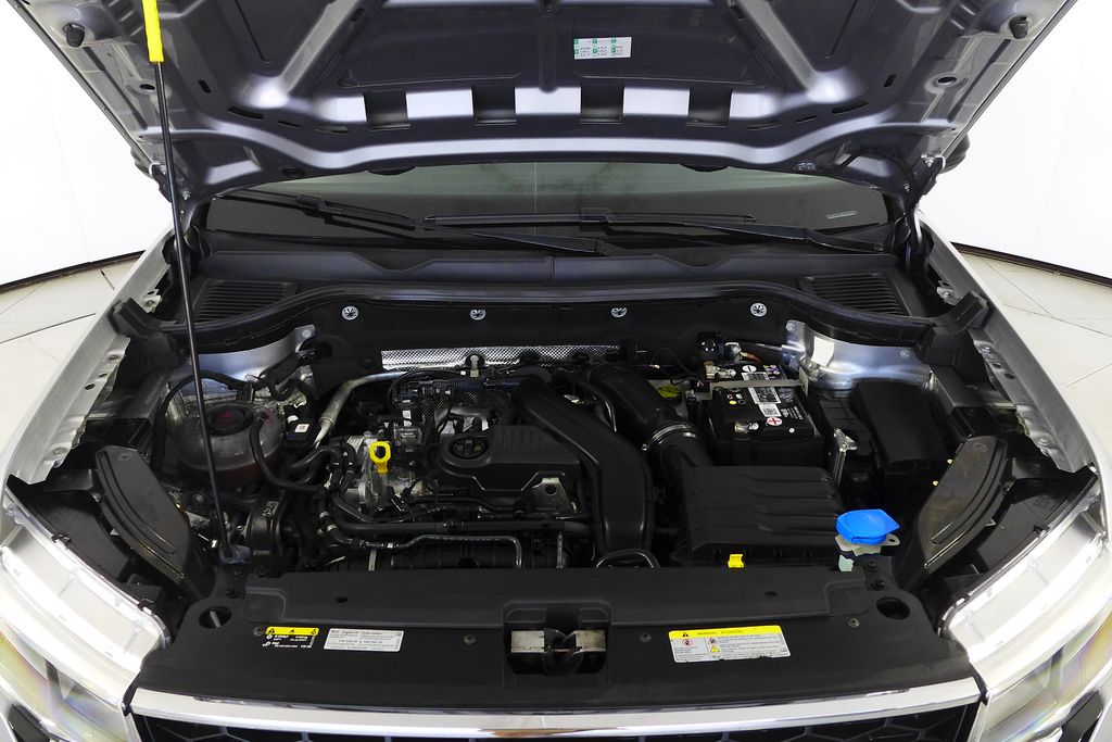 Thumbnail: 2023 Volkswagen Taos - 6