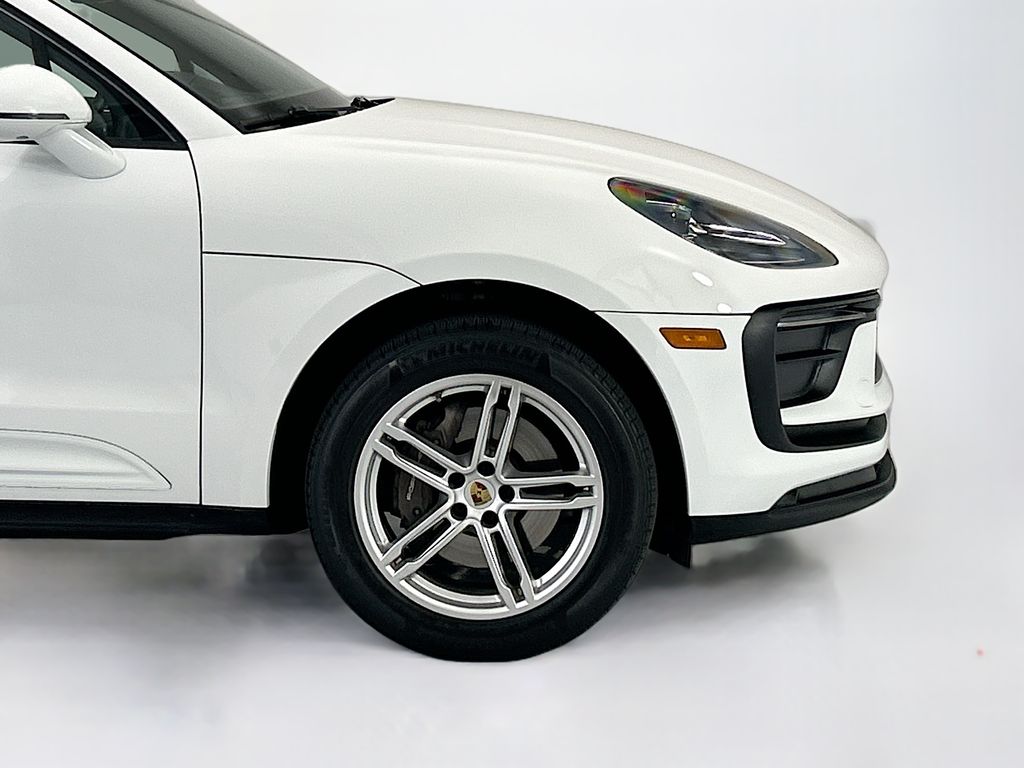 Thumbnail: 2023 Porsche Macan - 11