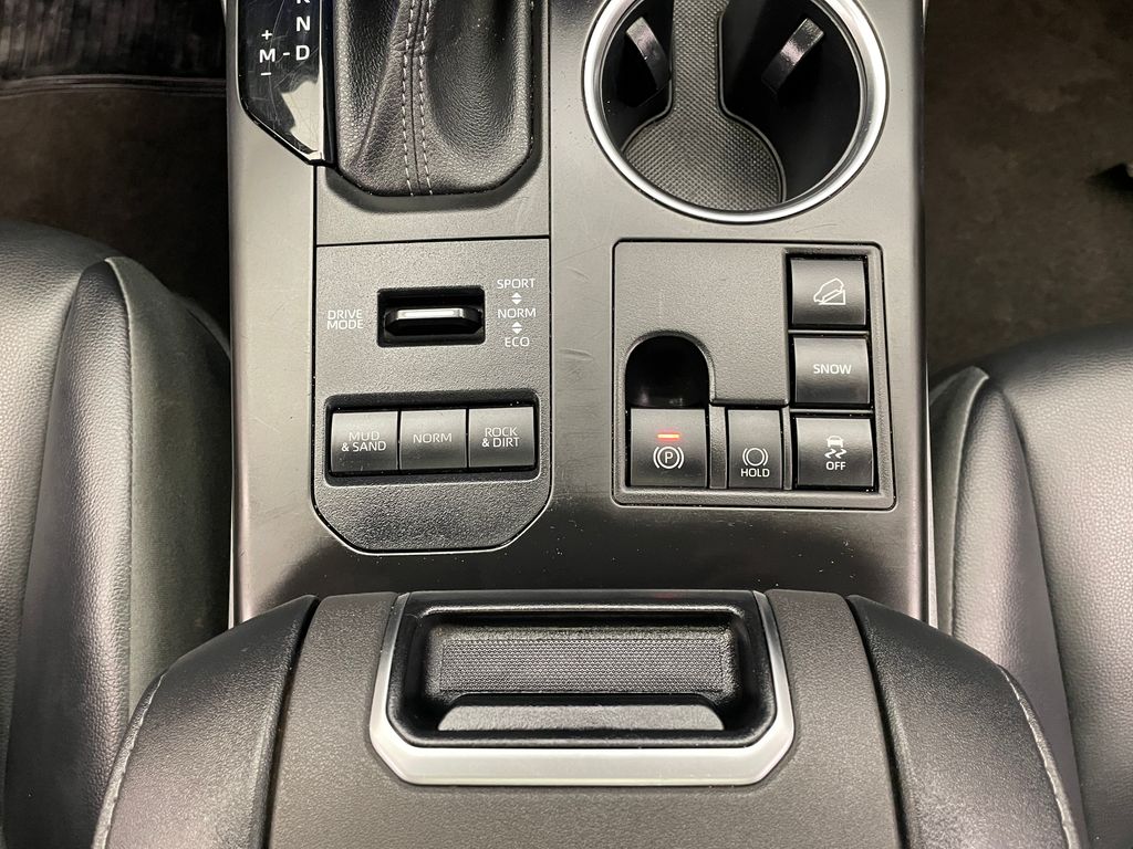 2023 Toyota Highlander XLE 29