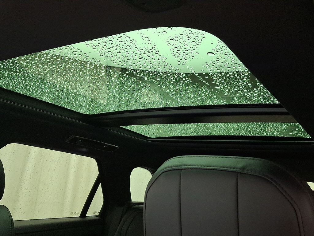 Thumbnail: 2023 Land Rover Range Rover Sport - 15