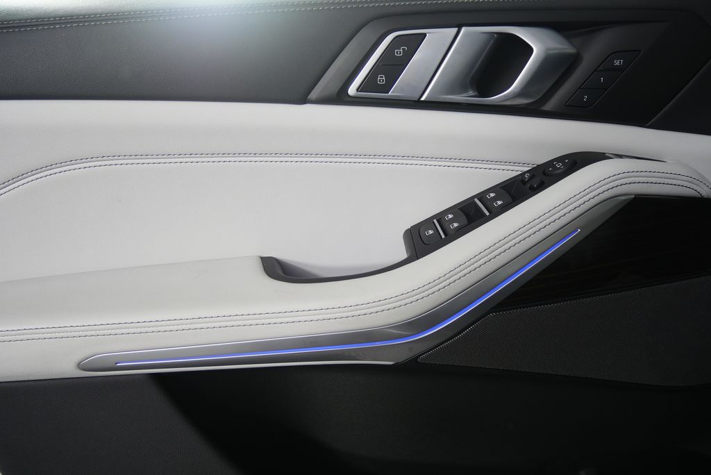 Thumbnail: 2025 BMW X5 - 9