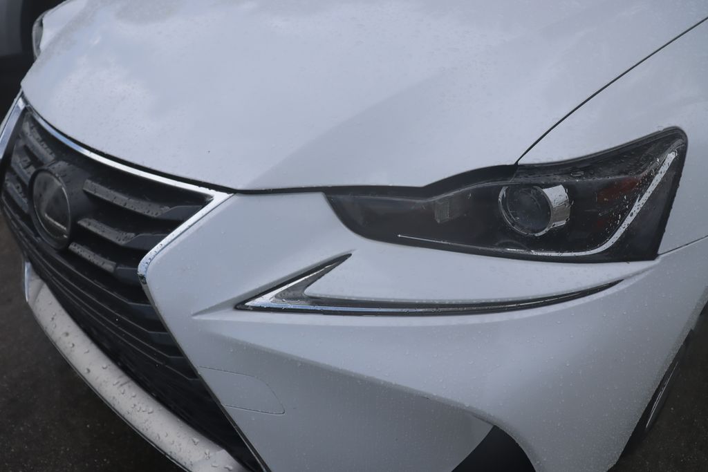 Thumbnail: 2017 Lexus IS - 3