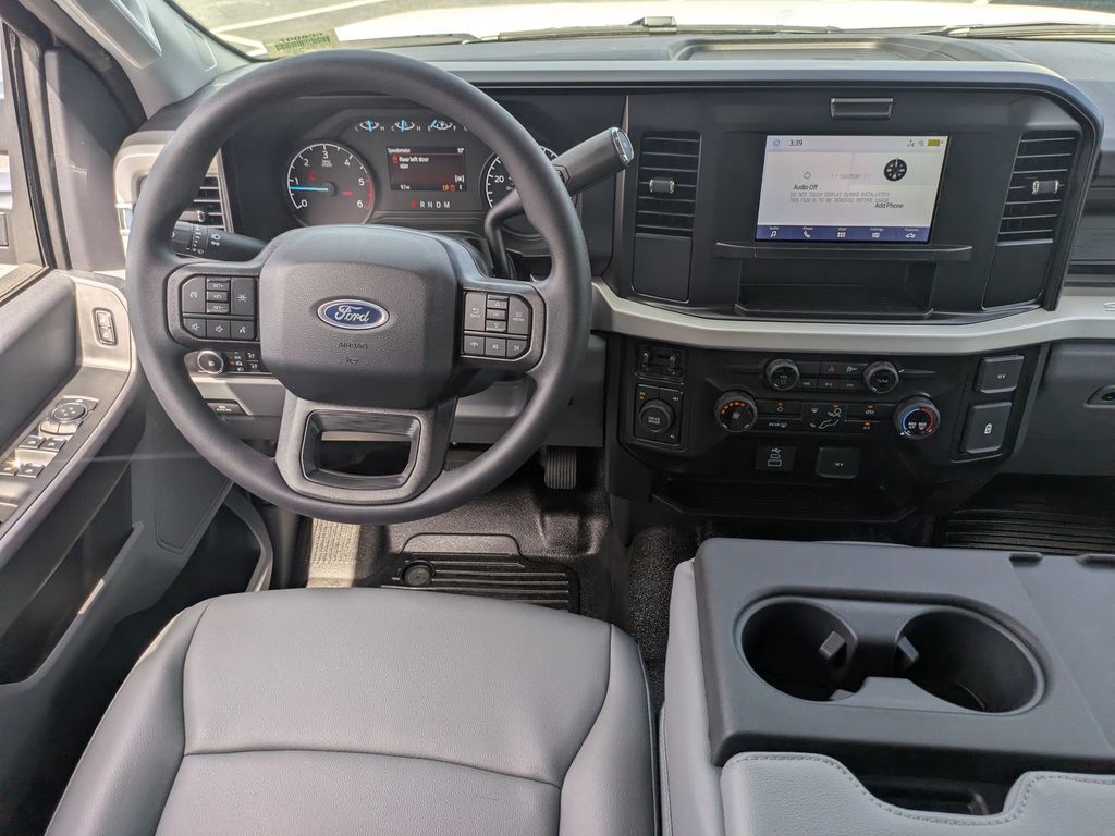 2026 Ford F-350 Chassis XL