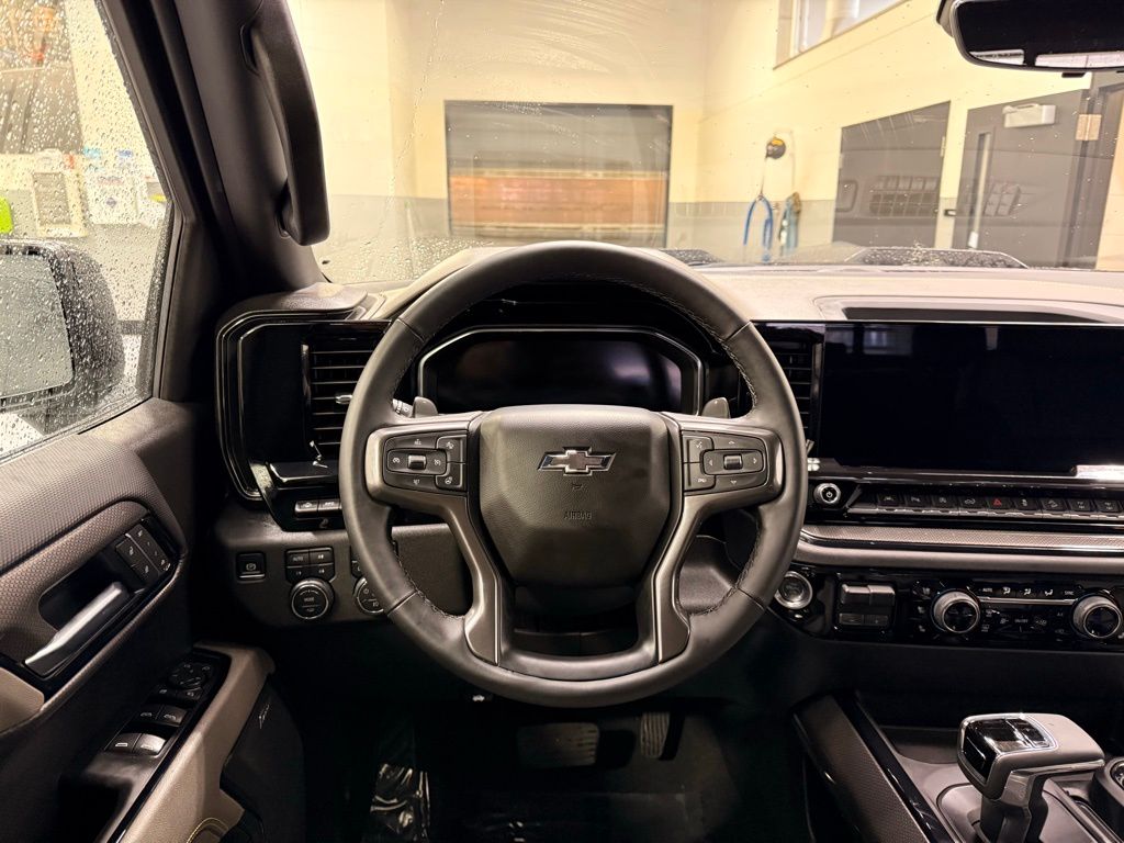 Thumbnail: 2025 Chevrolet Silverado 1500 - 23