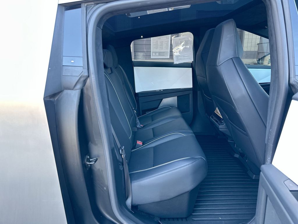 Thumbnail: 2024 Tesla Cybertruck - 11