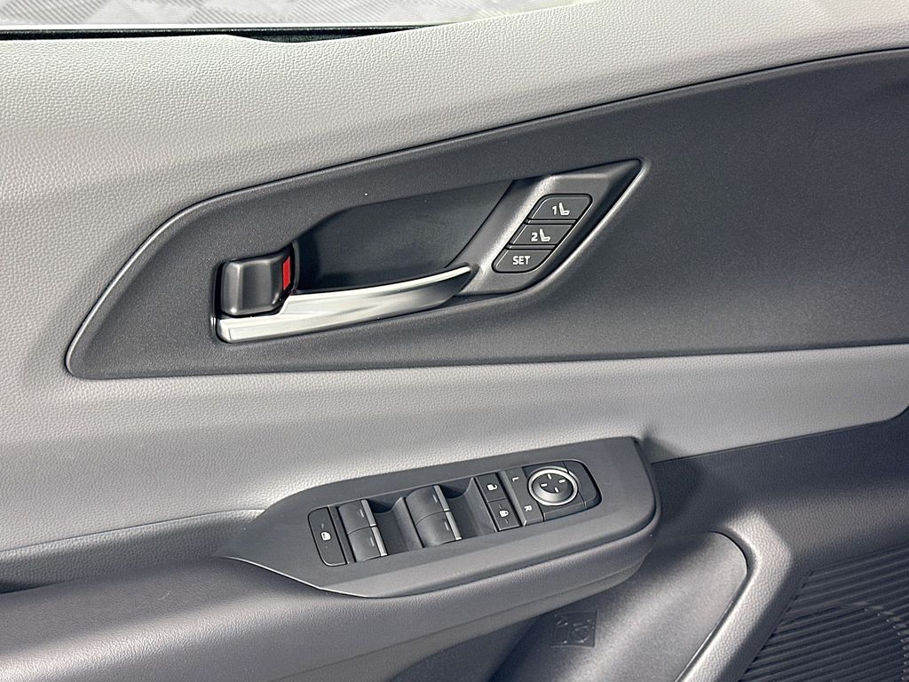 Thumbnail: 2025 Toyota Prius - 18