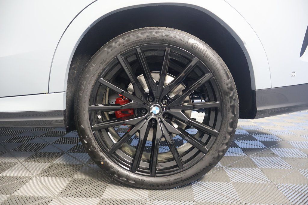 2025 BMW X6 xDrive40i 10