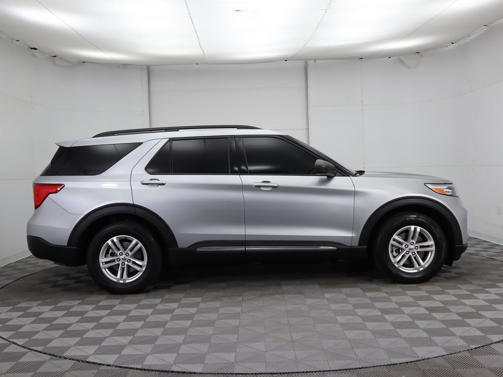 2022 Ford Explorer XLT 4