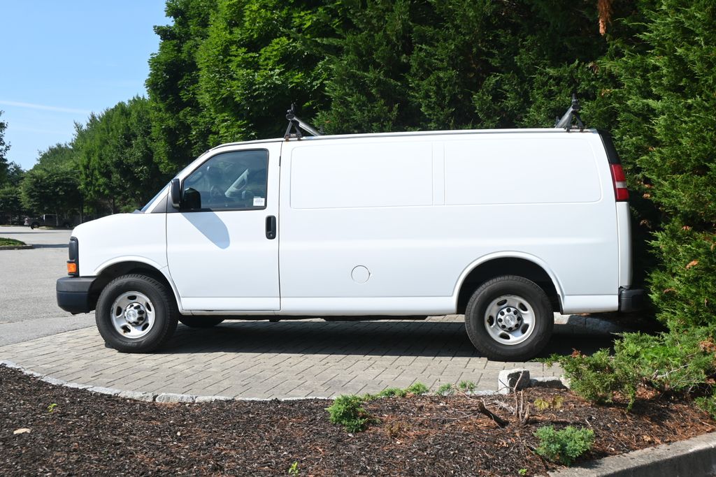 Thumbnail: 2016 Chevrolet Express - 2