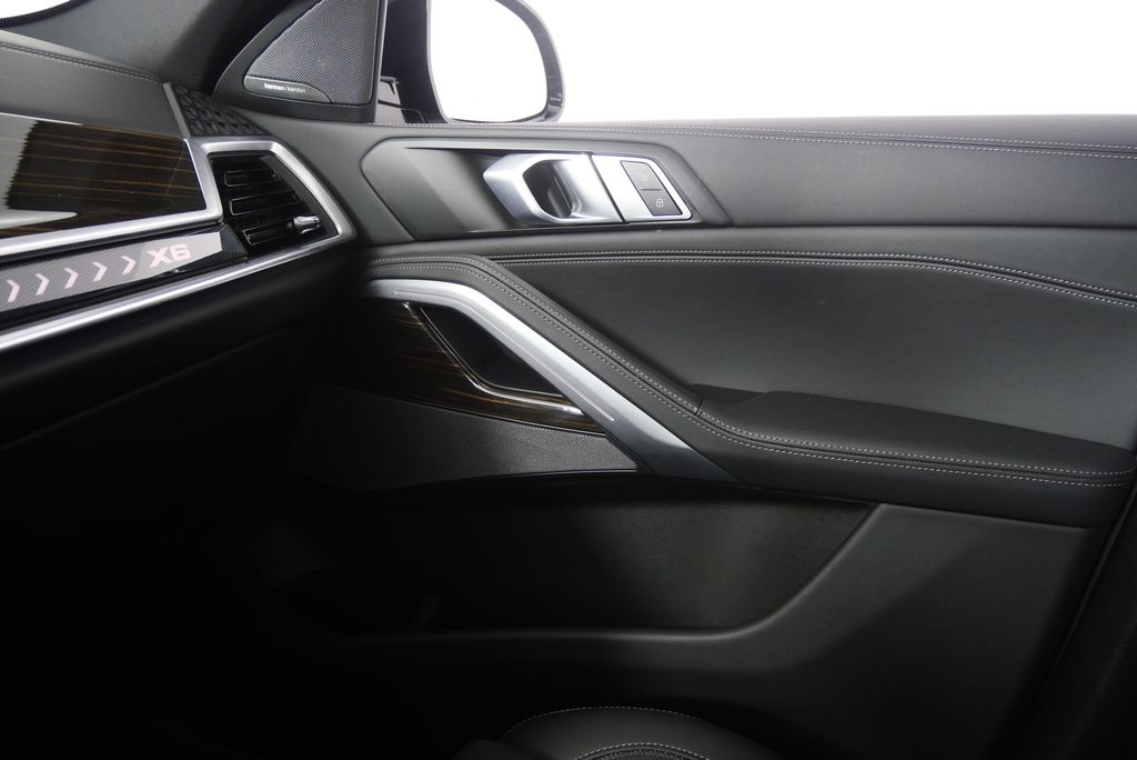 2025 BMW X6 xDrive40i 27
