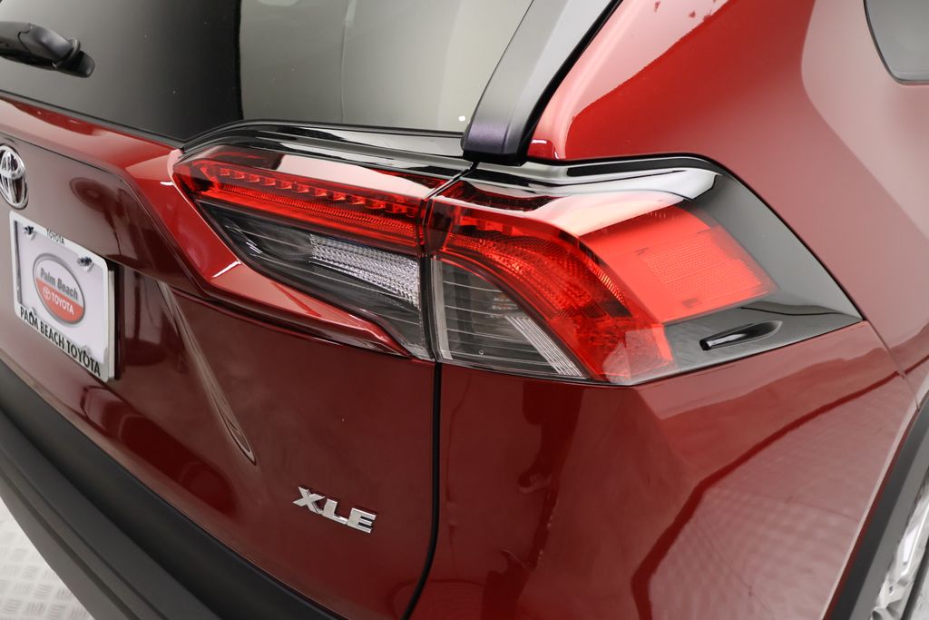 Thumbnail: 2025 Toyota RAV4 - 9