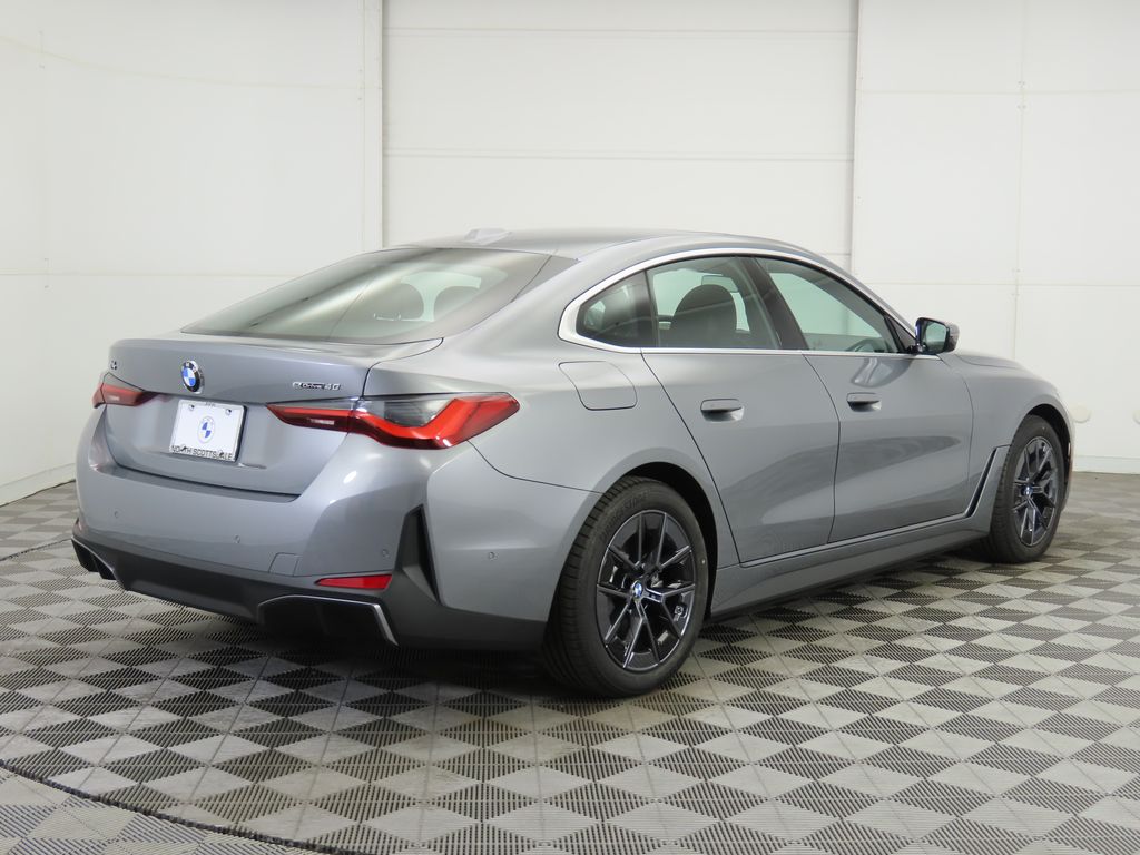 Thumbnail: 2026 BMW i4 - 5