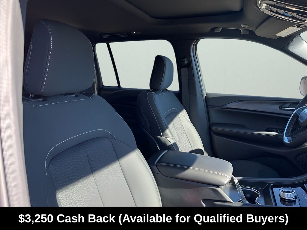 New Car 2025 Jeep Grand Cherokee  Laredo X For Sale Under $40,000 In Austin, Texas