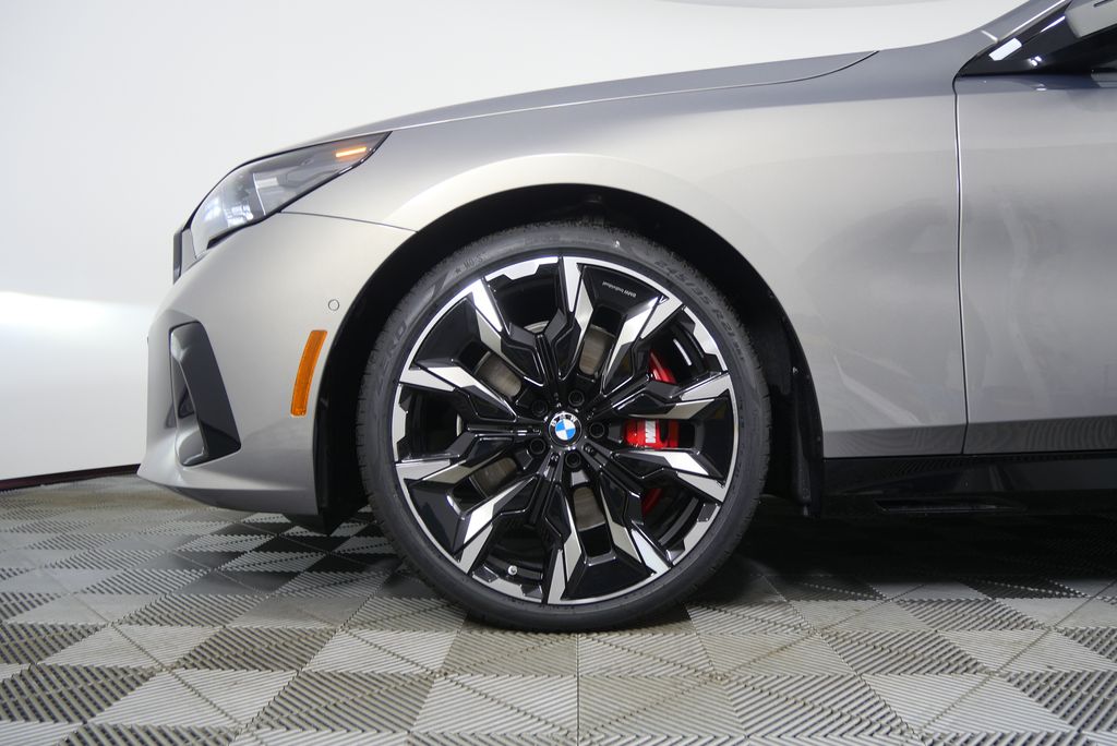 Thumbnail: 2026 BMW 5 Series - 7