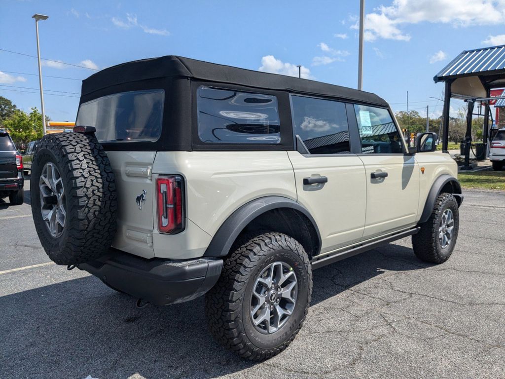 2025 Ford Bronco Badlands