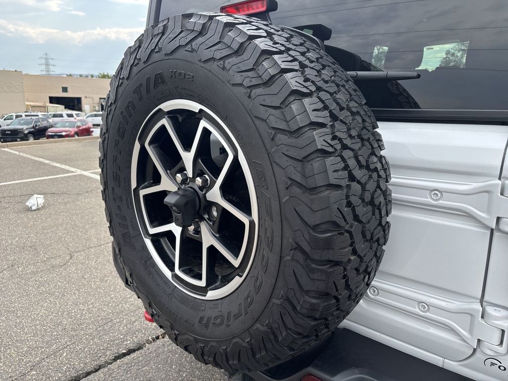 Used 2024 Jeep Wrangler SUV