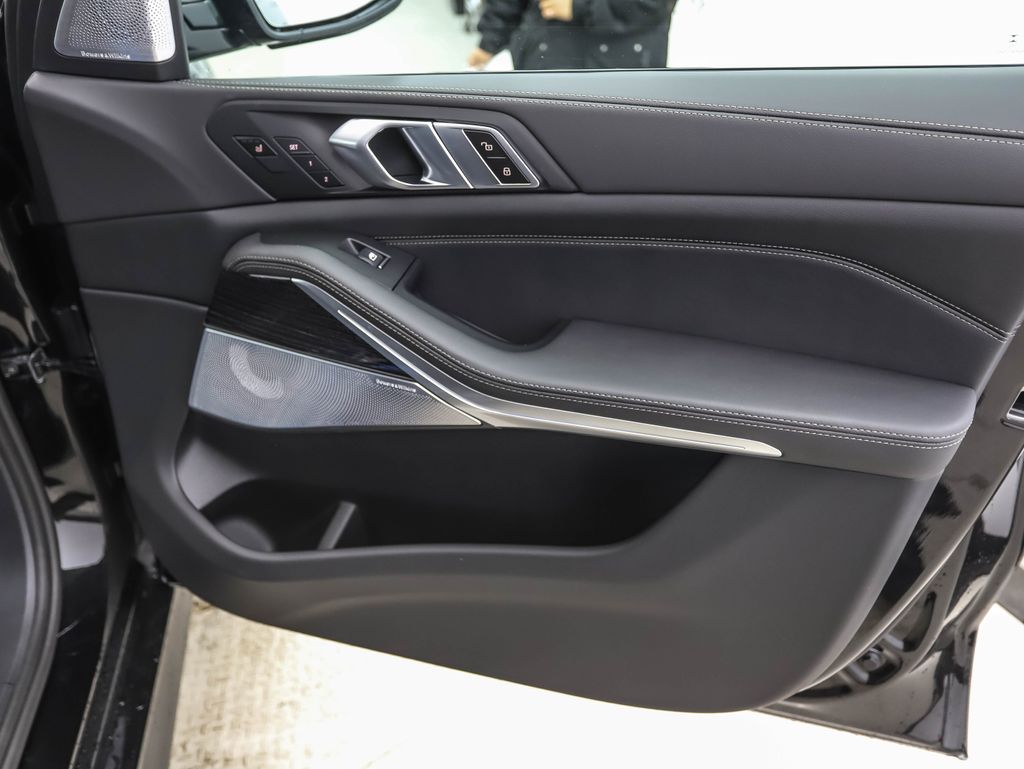 Thumbnail: 2026 BMW X5 - 28