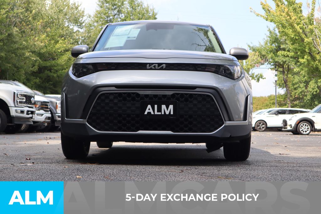 2023 Kia Soul LX photo 3