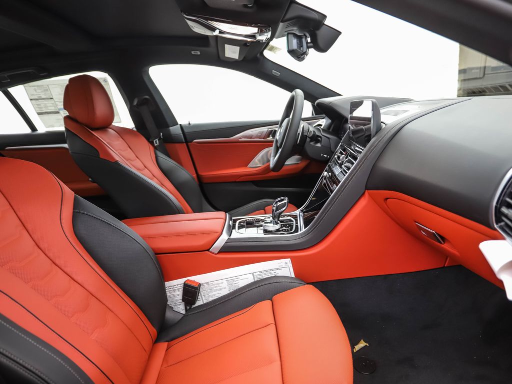 Thumbnail: 2026 BMW 8 Series - 31