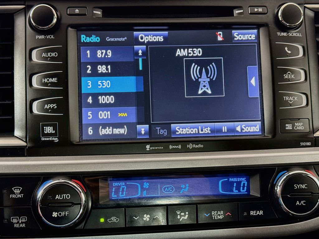 Thumbnail: 2018 Toyota Highlander - 15