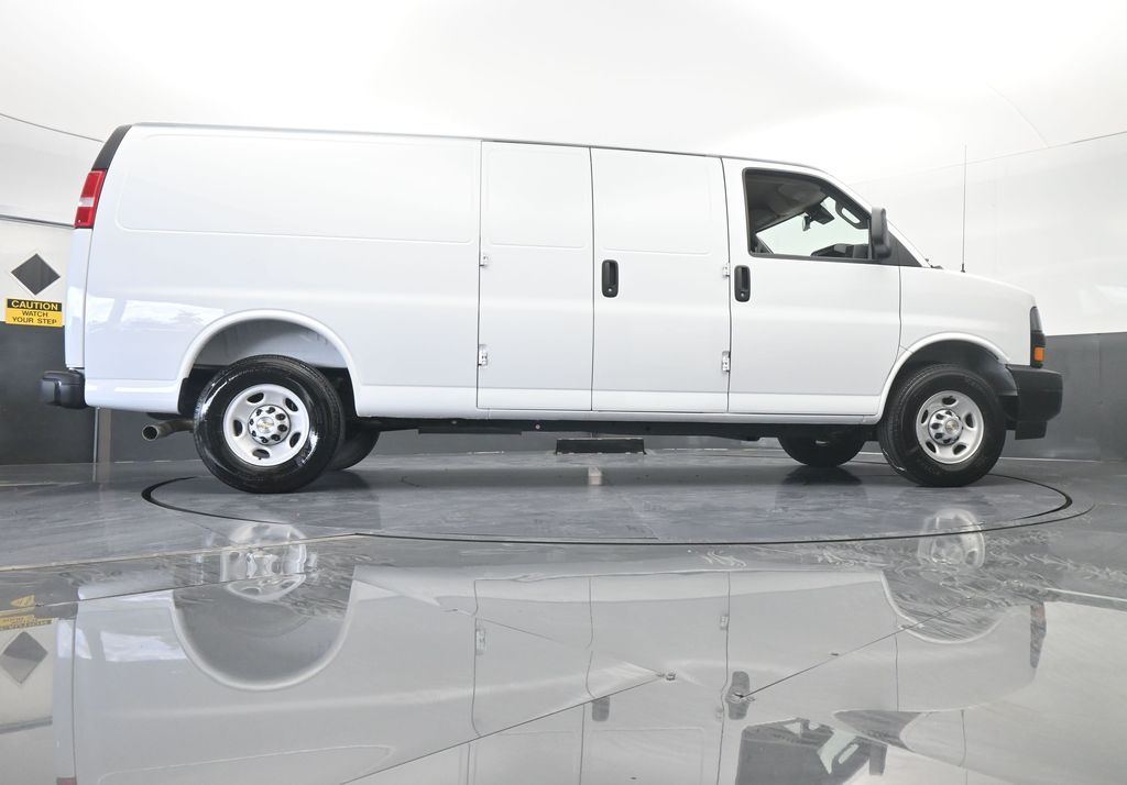 New 2025 Summit White Chevrolet Work Van image 54