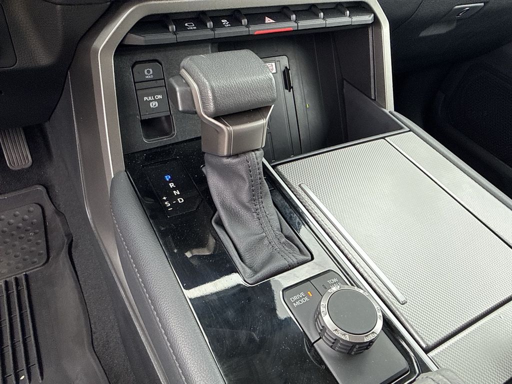 Thumbnail: 2023 Toyota Sequoia - 20