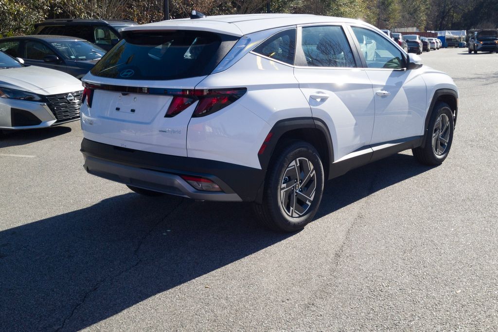 New 2026 White Hyundai Blue SE image 5