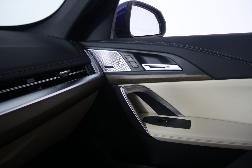 2025 BMW X1 xDrive28i 24