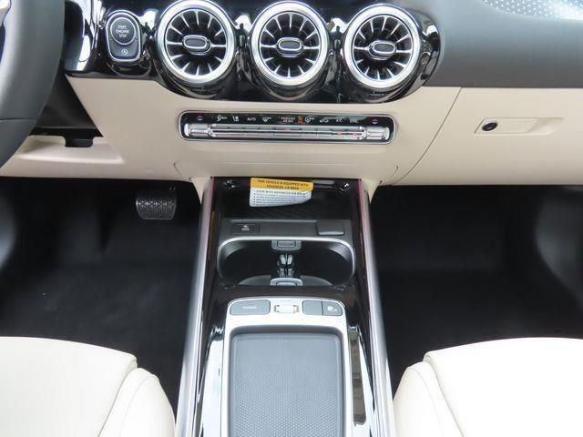 Thumbnail: 2025 Mercedes-Benz GLA - 30