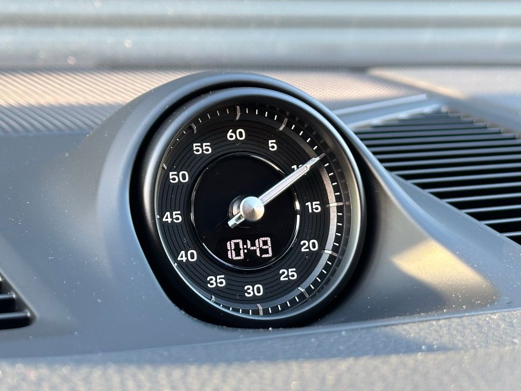 Thumbnail: 2026 Porsche Cayenne - 32