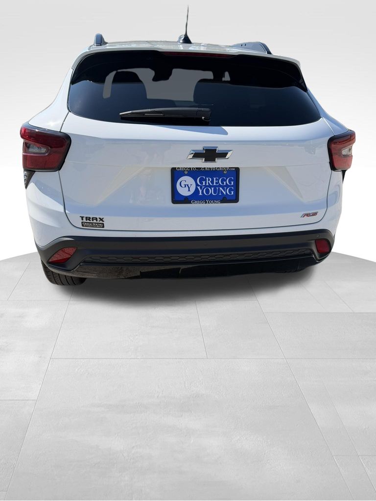 Used 2025 Chevrolet Trax SUV