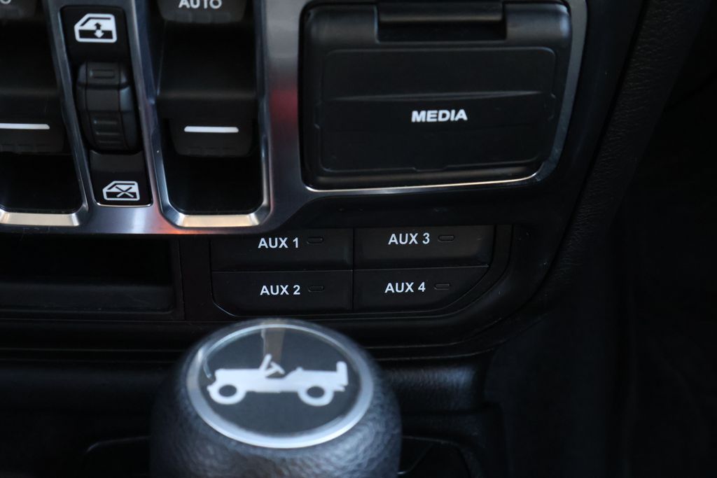 Thumbnail: 2019 Jeep Wrangler - 23