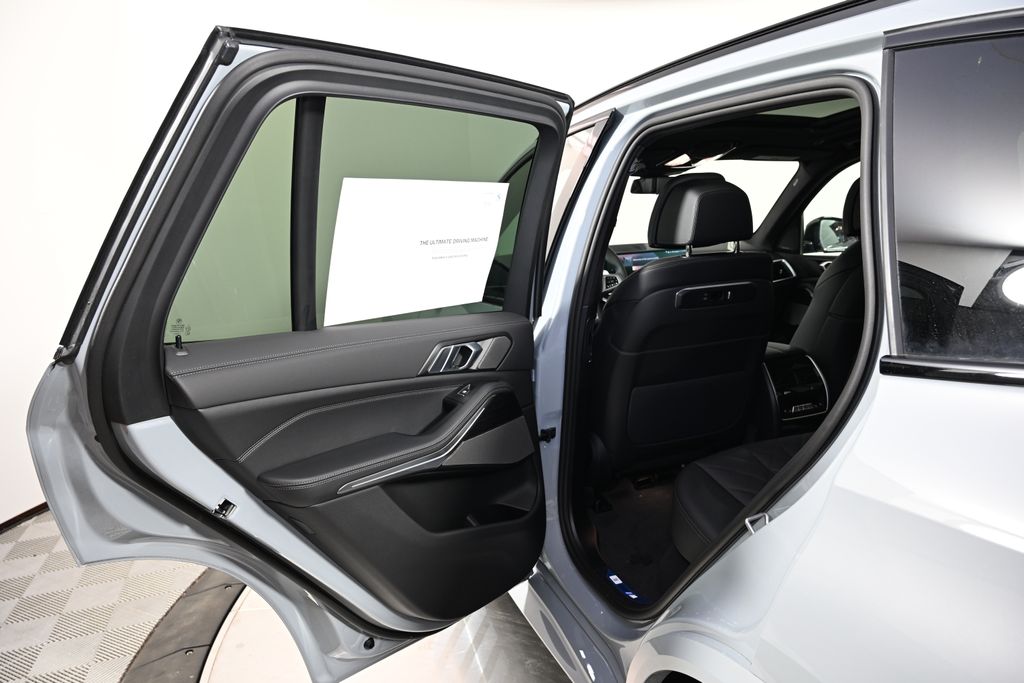 Thumbnail: 2026 BMW X5 - 24