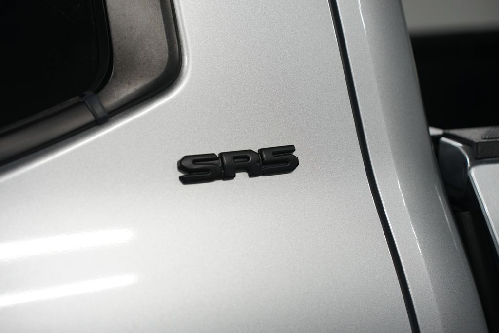 Thumbnail: 2022 Toyota Tundra - 12