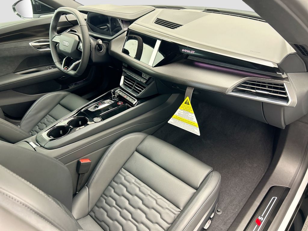 Thumbnail: 2026 Audi e-tron GT - 16