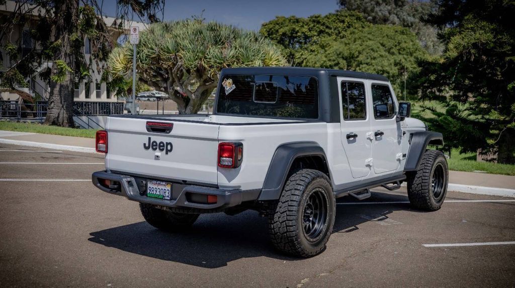 Used 2023 Jeep Gladiator Sport 4D Crew Cab