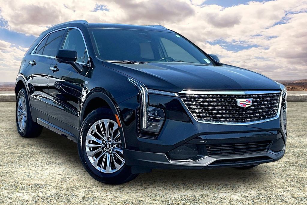 2025 Cadillac XT4 Premium Luxury FWD