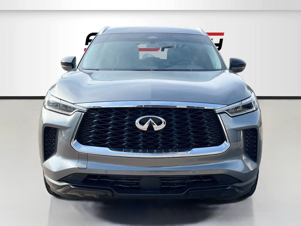 Used 2025 Gray INFINITI LUXE image 2