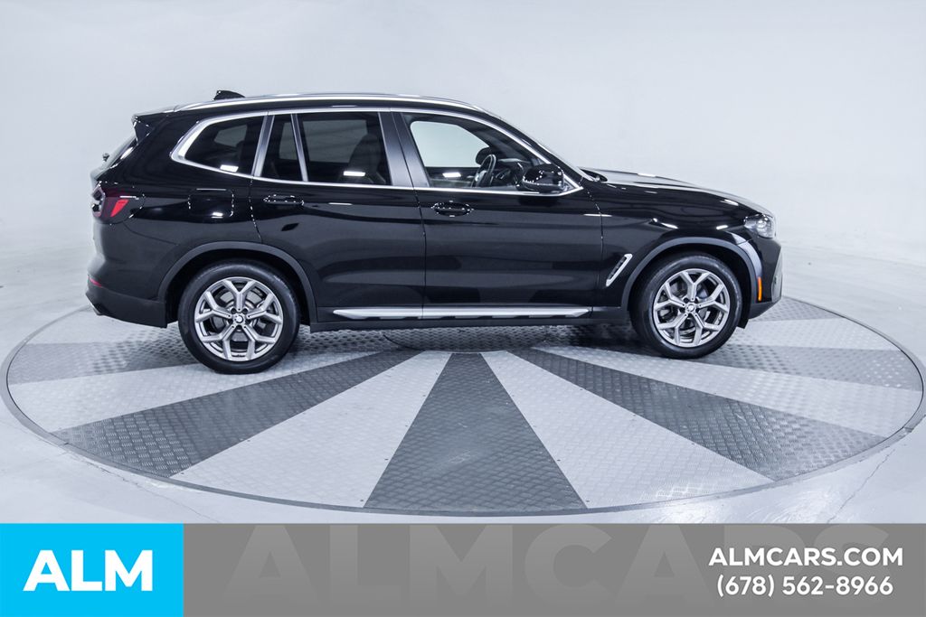 Used 2022 Black BMW sDrive30i image 10