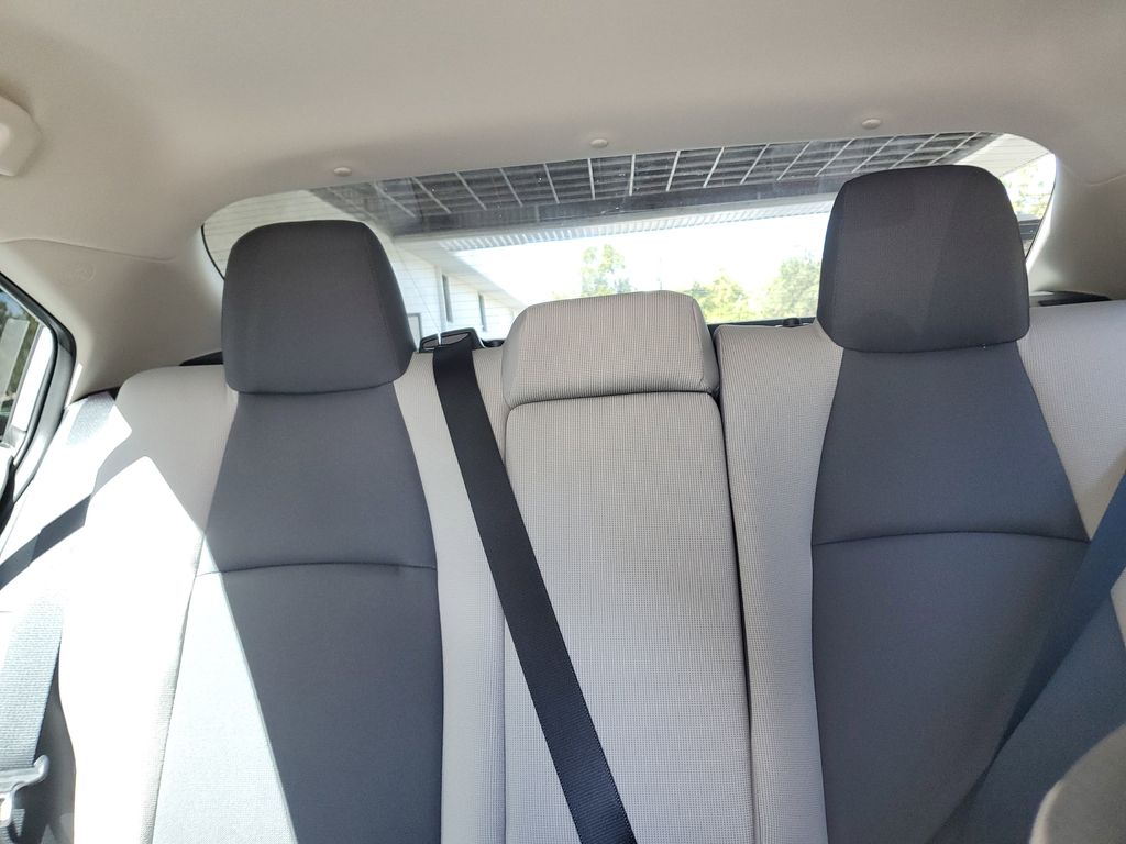 2025 Toyota Corolla LE photo 25