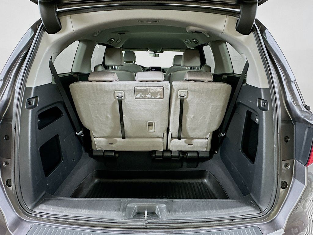 Thumbnail: 2020 Honda Odyssey - 25