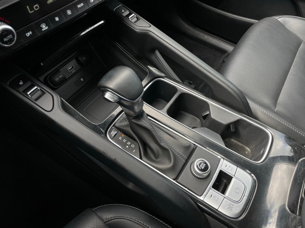 Thumbnail: 2022 Kia Telluride - 19