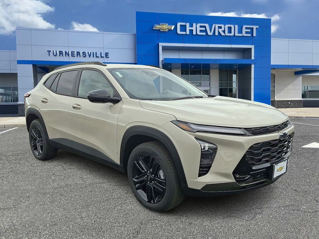 Thumbnail: 2026 Chevrolet Trax - 2