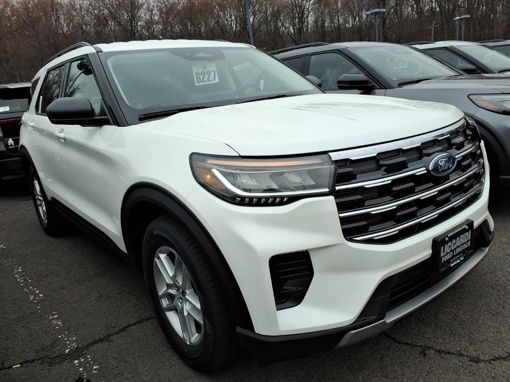 Star White Metallic Tri-Coat 2026 Ford Explorer Active AWD SUV / Crossover All-Wheel Drive Automatic