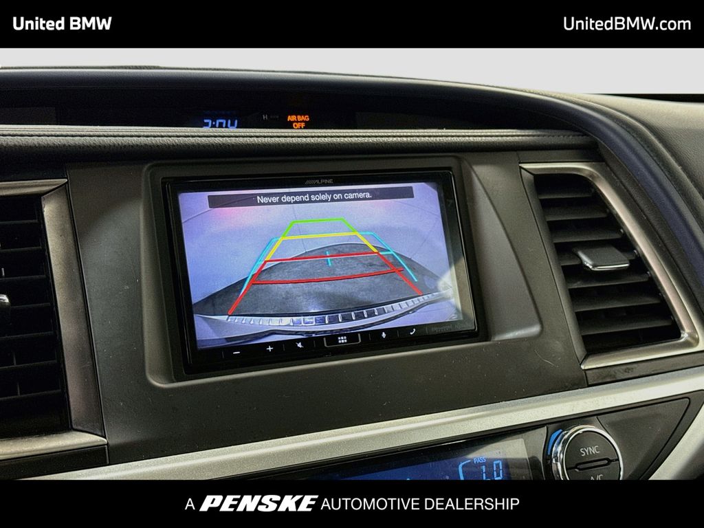 Thumbnail: 2018 Toyota Highlander - 9