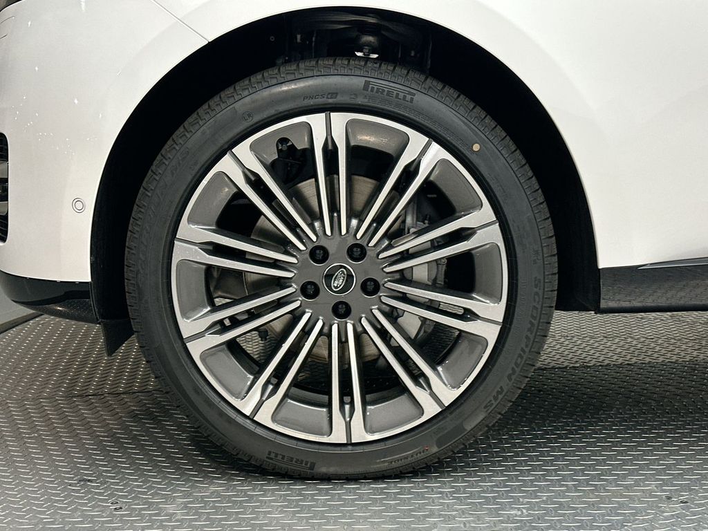 Thumbnail: 2025 Land Rover Range Rover - 3